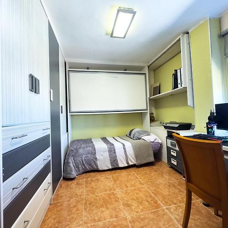 Valencia Avenida Del Puerto Private Rooms ภายนอก รูปภาพ